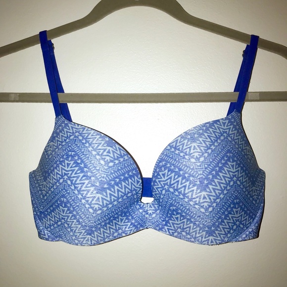 PINK Victoria's Secret Other - 🍋 PINK Victoria’s Secret push up bra